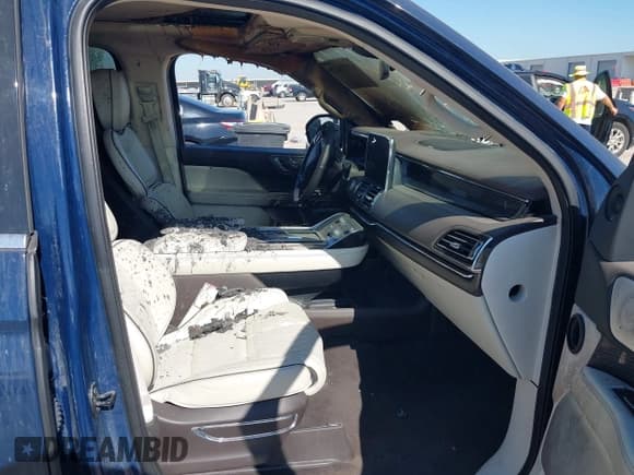 ✅ 2019 Lincoln Navigator Black Label • VIN: 5LMJJ3TTXKEL01012 • Lot: 43376220. Listed on IAAI with Not provided. Free auction sales archive from the USA and detailed vehicle history report at DreamBid. Image 5.