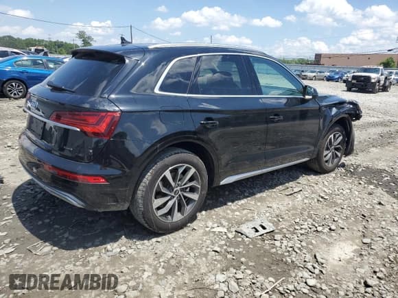 ✅ 2021 Audi Q5 Premium • VIN: WA1AAAFY9M2003648 • Lot: 61193245. Listed on Copart with 38,211 mi. Free auction sales archive from the USA and detailed vehicle history report at DreamBid. Image 3.