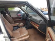 ✅ 1995 Land Rover Range Rover • VIN: SALPV1245SA307854 • Lot: 42380784. Wystawiony na IAAI z przebiegiem 197 000 mil. Bezpłatny archiwum sprzedaży aukcyjnych z USA i szczegółowy raport historii pojazdu na DreamBid. Zdjęcie 5.