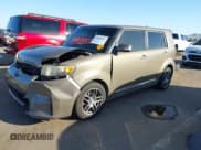 ✅ 2014 Scion xB • VIN: JTLZE4FE2EJ055414 • Lot: 43520647. Wystawiony na IAAI z przebiegiem 231 657 mil. Bezpłatny archiwum sprzedaży aukcyjnych z USA i szczegółowy raport historii pojazdu na DreamBid. Zdjęcie 2.
