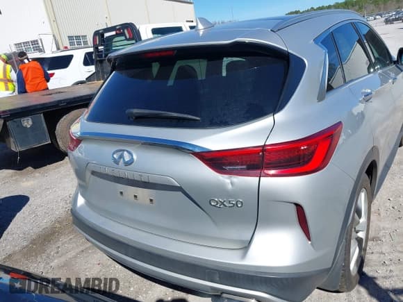 ✅ 2019 Infiniti QX50 Essential • VIN: 3PCAJ5M19KF122135 • Lot: 41722309. Wystawiony na IAAI z przebiegiem 145 920 mil. Bezpłatny archiwum sprzedaży aukcyjnych z USA i szczegółowy raport historii pojazdu na DreamBid. Zdjęcie 16.