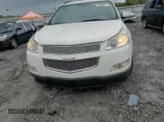 ✅ 2011 Chevrolet Traverse LS • VIN: 1GNKREED8BJ352772 • Lot: 85006315. Wystawiony na Copart z przebiegiem 235 235 mil. Bezpłatny archiwum sprzedaży aukcyjnych z USA i szczegółowy raport historii pojazdu na DreamBid. Zdjęcie 14.