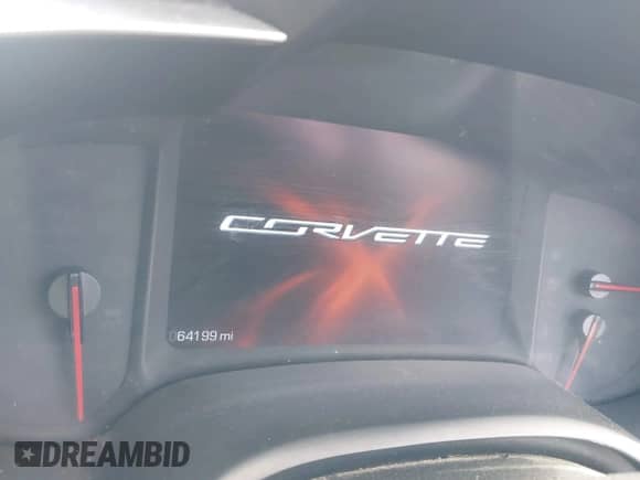 2014 Chevrolet Corvette Z51 3LT z VIN 1G1YM3D7XE5120603, wystawiony jako IAAI lot #42313984 z przebiegiem 64 199 mil mil oraz . Historia ofert i sprzedaży dostępna na DreamBid. Obrazek 7.