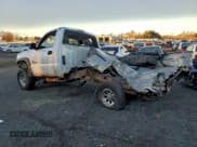 ✅ 2007 Chevrolet Silverado 2500HD • VIN: 1GBHK24D77E172226 • Lot: 92254545. Wystawiony na Copart z przebiegiem Nie podano. Bezpłatny archiwum sprzedaży aukcyjnych z USA i szczegółowy raport historii pojazdu na DreamBid. Zdjęcie 2.