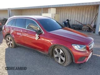 ✅ 2018 Mercedes-Benz GLC 300 • VIN: WDC0G4JB7JV089101 • Lot: 43564856. Wystawiony na IAAI z przebiegiem 101 293 mil. Bezpłatny archiwum sprzedaży aukcyjnych z USA i szczegółowy raport historii pojazdu na DreamBid. Zdjęcie 1.