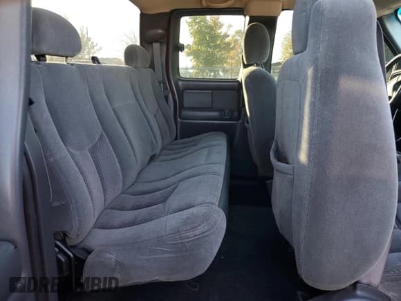 ✅ 2003 Chevrolet Silverado 1500 LS • VIN: 2GCEK19V531318760 • Лот: 82542805. Опубликован ранее на Copart с пробегом 186 257 миль. Бесплатный доступ к архиву аукционных продаж из США и подробный отчёт об истории автомобиля на DreamBid. Изображение 10.