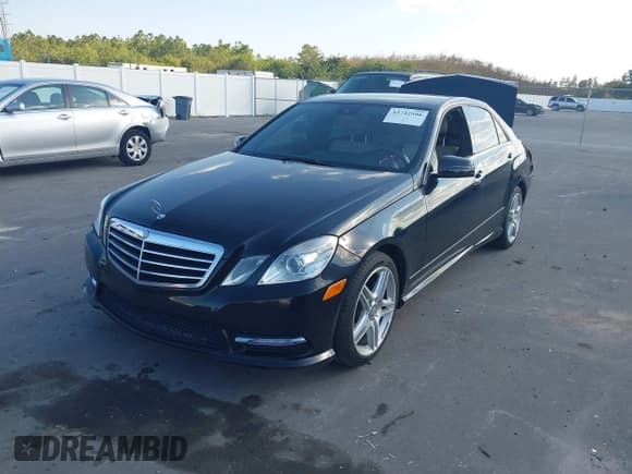✅ 2013 Mercedes-Benz E 350 Luxury • VIN: WDDHF5KB0DA668254 • Lot: 43742508. Listed on IAAI with 98,122 mi. Free auction sales archive from the USA and detailed vehicle history report at DreamBid. Image 2.