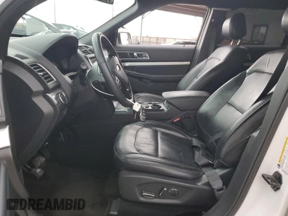 ✅ 2017 Ford Explorer XLT • VIN: 1FM5K7D80HGD21477 • Lot: 93240225. Listed on Copart with 80,200 mi. Free auction sales archive from the USA and detailed vehicle history report at DreamBid. Image 7.