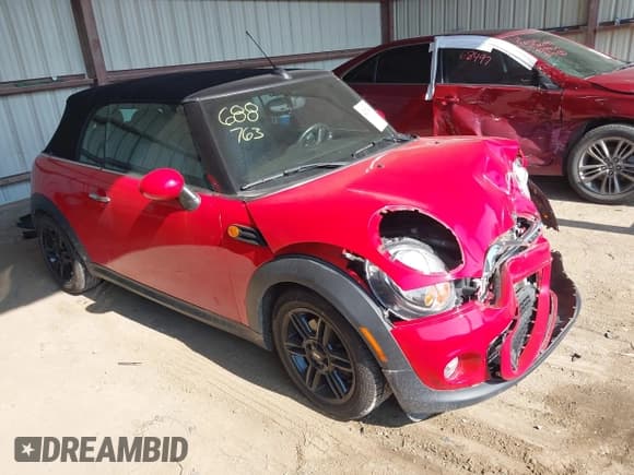 ✅ 2014 MINI Convertible • VIN: WMWZN3C59ET569675 • Lot: 42378842. Wystawiony na IAAI z przebiegiem 70 352 mil. Bezpłatny archiwum sprzedaży aukcyjnych z USA i szczegółowy raport historii pojazdu na DreamBid. Zdjęcie 1.