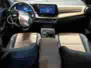 2025 Chevrolet Equinox FWD ACTIV с VIN 3GNAXKEG6SL149060, выставлен на аукционе Copart как лот 54355925 с пробегом 7 561 миль миль и Списание • Salvage title. История ставок и продаж доступна на DreamBid. Изображение 8.