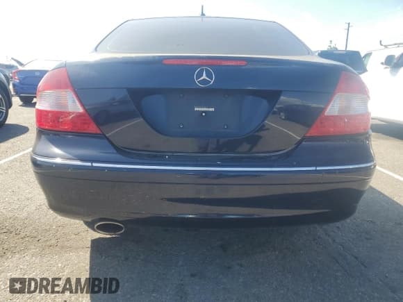 ✅ 2007 Mercedes-Benz CLK 350 • VIN: WDBTJ56H17F216725 • Lot: 80862465. Wystawiony na Copart z przebiegiem 112 009 mil. Bezpłatny archiwum sprzedaży aukcyjnych z USA i szczegółowy raport historii pojazdu na DreamBid. Zdjęcie 6.