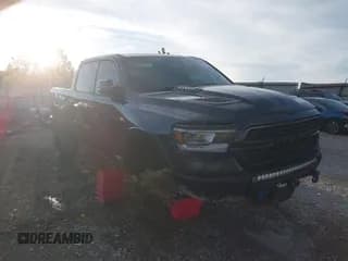 ✅ 2019 Ram 1500 Laramie • VIN: 1C6SRFJT6KN583861 • Лот: 43563906. Опубликован ранее на IAAI с пробегом 85 686 миль. Бесплатный доступ к архиву аукционных продаж из США и подробный отчёт об истории автомобиля на DreamBid. Изображение 1.