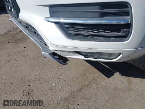 ✅ 2016 Volvo XC90 T6 Momentum • VIN: YV4A22PK8G1045772 • Lot: 43852637. Wystawiony na IAAI z przebiegiem 73 977 mil. Bezpłatny archiwum sprzedaży aukcyjnych z USA i szczegółowy raport historii pojazdu na DreamBid. Zdjęcie 6.