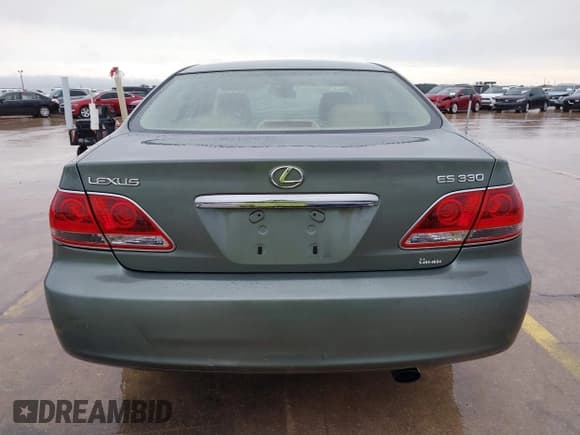 ✅ 2005 Lexus ES 350 • VIN: JTHBA30G755063805 • Lot: 42376576. Listed on IAAI with 209,524 mi. Free auction sales archive from the USA and detailed vehicle history report at DreamBid. Image 16.