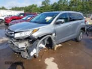 ✅ 2017 Toyota Highlander XLE • VIN: 5TDJZRFH4HS403774 • Lot: 43054652. Listed on IAAI with 97,859 mi. Free auction sales archive from the USA and detailed vehicle history report at DreamBid. Image 6.