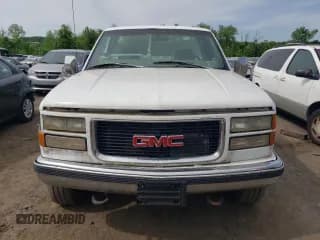 ✅ 1998 GMC Sierra 3500 • VIN: 1GTHK34J5WE560335 • Lot: 53194804. Wystawiony na Copart z przebiegiem 188 271 mil. Bezpłatny archiwum sprzedaży aukcyjnych z USA i szczegółowy raport historii pojazdu na DreamBid. Zdjęcie 5.