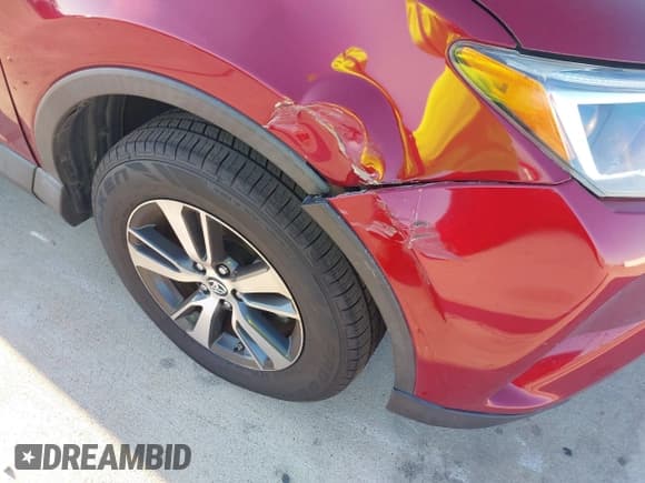 ✅ 2018 Toyota RAV4 XLE • VIN: 2T3WFREV7JW432633 • Лот: 43324064. Опубликован ранее на IAAI с пробегом 68 600 миль. Бесплатный доступ к архиву аукционных продаж из США и подробный отчёт об истории автомобиля на DreamBid. Изображение 17.