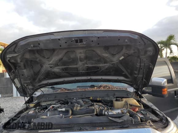 ✅ 2015 Ford F-250 Lariat • VIN: 1FT7W2BT3FEB68341 • Лот: 92813505. Опубликован ранее на Copart с пробегом 252 539 миль. Бесплатный доступ к архиву аукционных продаж из США и подробный отчёт об истории автомобиля на DreamBid. Изображение 11.