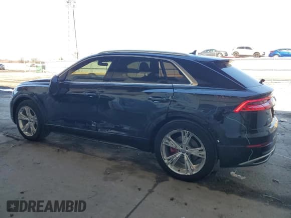 ✅ 2019 Audi Q8 Prestige • VIN: WA1CVBF19KD013040 • Lot: 49122335. Wystawiony na Copart z przebiegiem 71 637 mil. Bezpłatny archiwum sprzedaży aukcyjnych z USA i szczegółowy raport historii pojazdu na DreamBid. Zdjęcie 2.