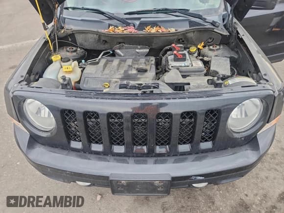 ✅ 2011 Jeep Patriot Sport • VIN: 1J4NT1GB8BD103294 • Lot: 93441475. Wystawiony na Copart z przebiegiem 118 114 mil. Bezpłatny archiwum sprzedaży aukcyjnych z USA i szczegółowy raport historii pojazdu na DreamBid. Zdjęcie 12.