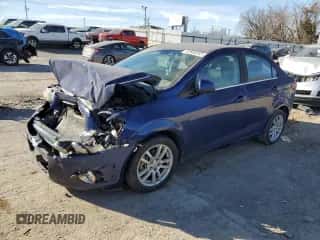 2013 Chevrolet Sonic LT с VIN 1G1JC5SH0D4122697, выставлен на аукционе Copart как лот 82868243 с пробегом 113 740 миль миль и Списание • Salvage title. История ставок и продаж доступна на DreamBid. Изображение 1.