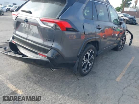 ✅ 2023 Toyota RAV4 XSE • VIN: JTMEB3FV7PD148587 • Lot: 43608035. Wystawiony na IAAI z przebiegiem 58 064 mil. Bezpłatny archiwum sprzedaży aukcyjnych z USA i szczegółowy raport historii pojazdu na DreamBid. Zdjęcie 4.