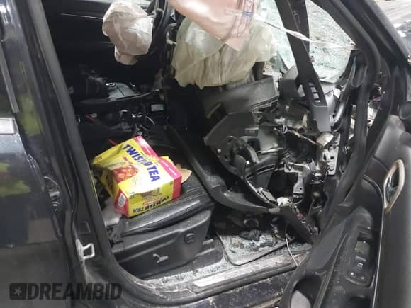 2014 Jeep Grand Cherokee Limited z VIN 1C4RJFBG0EC213215, wystawiony jako IAAI lot #43260723 z przebiegiem Nie podano mil oraz . Historia ofert i sprzedaży dostępna na DreamBid. Obrazek 5.