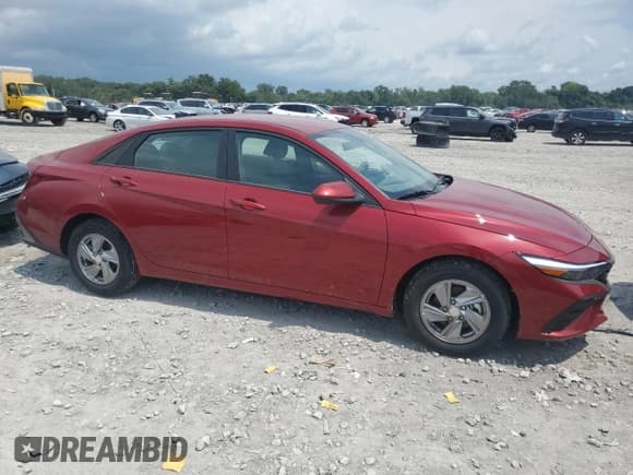✅ 2025 Hyundai Elantra SE • VIN: KMHLL4DG3SU936947 • Lot: 65534175. Listed on Copart with 835 mi. Free auction sales archive from the USA and detailed vehicle history report at DreamBid. Image 4.