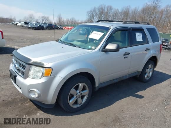✅ 2011 Ford Escape XLT • VIN: 1FMCU9DG2BKB88326 • Lot: 41848202. Wystawiony na IAAI z przebiegiem 173 464 mil. Bezpłatny archiwum sprzedaży aukcyjnych z USA i szczegółowy raport historii pojazdu na DreamBid. Zdjęcie 2.