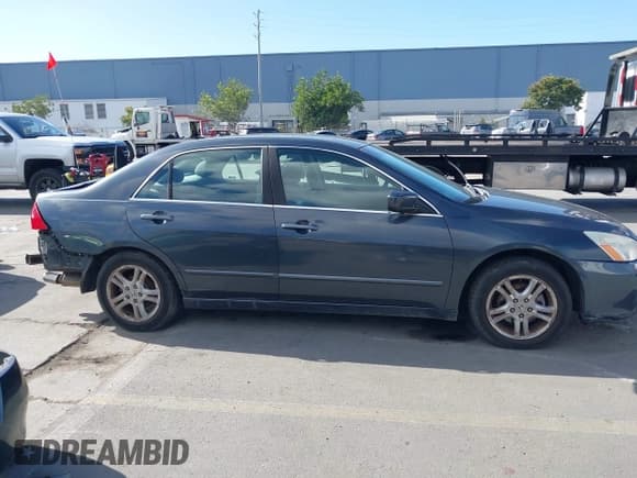 ✅ 2007 Honda Accord LX SE • VIN: 1HGCM56387A116827 • Лот: 43583252. Опубликован ранее на IAAI с пробегом 152 175 миль. Бесплатный доступ к архиву аукционных продаж из США и подробный отчёт об истории автомобиля на DreamBid. Изображение 14.