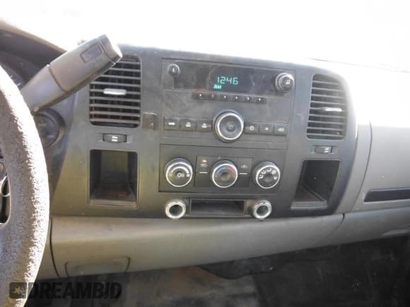 ✅ 2007 Chevrolet Silverado 1500 1LT • VIN: 2GCEC19C171708238 • Lot: 43661739. Listed on IAAI with 167,448 mi. Free auction sales archive from the USA and detailed vehicle history report at DreamBid. Image 33.