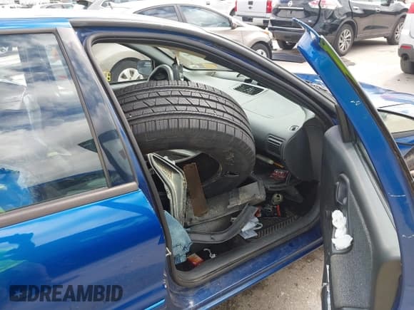 ✅ 2004 Chevrolet Cavalier • VIN: 1G1JC52F847308761 • Lot: 42430903. Listed on IAAI with Not provided. Free auction sales archive from the USA and detailed vehicle history report at DreamBid. Image 5.