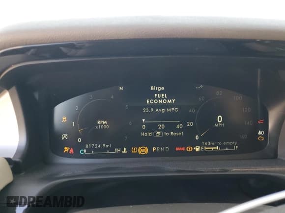 ✅ 2023 Lincoln Aviator Standard • VIN: 5LM5J6WC4PGL01419 • Lot: 49246625. Wystawiony na Copart z przebiegiem 81 724 mil. Bezpłatny archiwum sprzedaży aukcyjnych z USA i szczegółowy raport historii pojazdu na DreamBid. Zdjęcie 9.