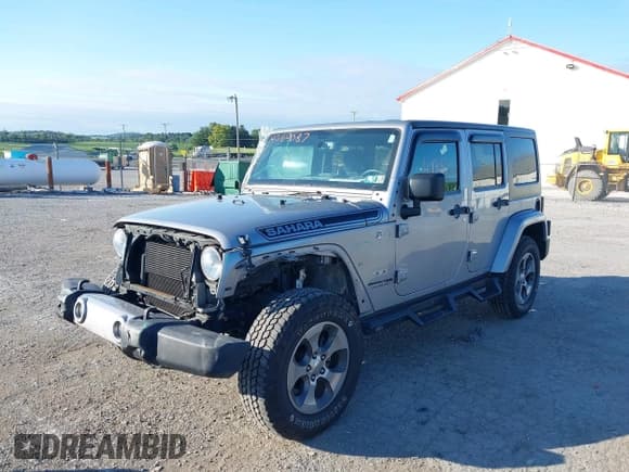 ✅ 2018 Jeep Wrangler Unlimited Sahara • VIN: 1C4HJWEG7JL893986 • Lot: 40114087. Listed on IAAI with 48,815 mi. Free auction sales archive from the USA and detailed vehicle history report at DreamBid. Image 17.