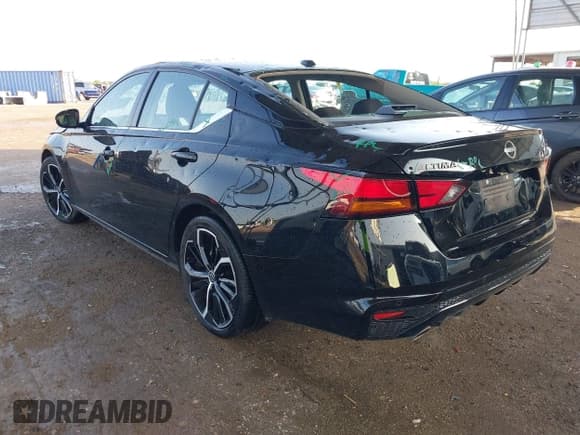 ✅ 2024 Nissan Altima SR • VIN: 1N4BL4CV5RN377816 • Лот: 42104296. Опубликован ранее на IAAI с пробегом 21 797 миль. Бесплатный доступ к архиву аукционных продаж из США и подробный отчёт об истории автомобиля на DreamBid. Изображение 3.