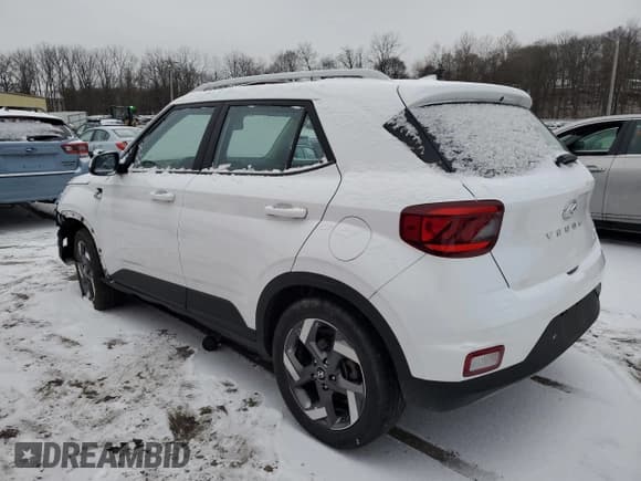 ✅ 2022 Hyundai Venue Limited • VIN: KMHRC8A38NU165750 • Lot: 87469574. Listed on Copart with 9,887 mi. Free auction sales archive from the USA and detailed vehicle history report at DreamBid. Image 2.