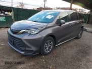 ✅ 2021 Toyota Sienna LE • VIN: 5TDKRKEC9MS032378 • Lot: 43665839. Listed on IAAI with 26,979 mi. Free auction sales archive from the USA and detailed vehicle history report at DreamBid. Image 18.