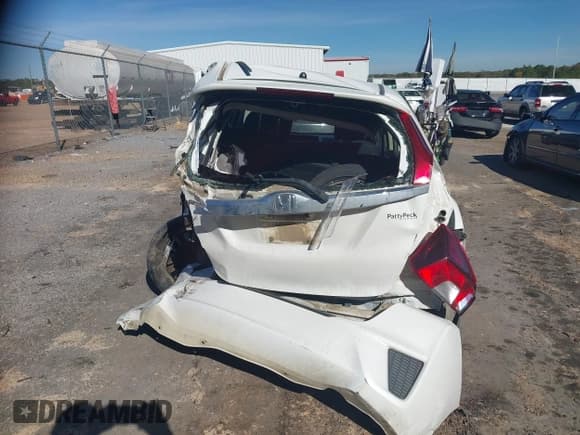 ✅ 2016 Honda Fit EX • VIN: JHMGK5H72GX035727 • Lot: 43631077. Listed on IAAI with Not provided. Free auction sales archive from the USA and detailed vehicle history report at DreamBid. Image 15.