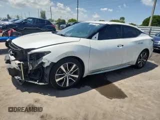 ✅ 2019 Nissan Maxima SR • VIN: 1N4AA6AV0KC379698 • Lot: 70567705. Wystawiony na Copart z przebiegiem 159 062 mil. Bezpłatny archiwum sprzedaży aukcyjnych z USA i szczegółowy raport historii pojazdu na DreamBid. Zdjęcie 1.