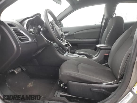 ✅ 2013 Dodge Avenger SE • VIN: 1C3CDZAB9DN664798 • Лот: 44167475. Опубликован ранее на Copart с пробегом 140 346 миль. Бесплатный доступ к архиву аукционных продаж из США и подробный отчёт об истории автомобиля на DreamBid. Изображение 7.