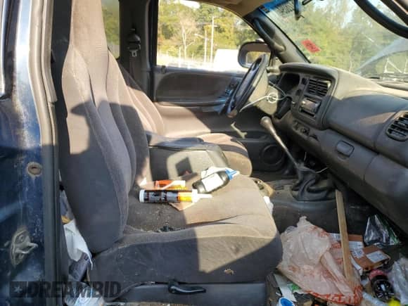 2000 Dodge Dakota Sport z VIN 1B7GG22N2YS659373, wystawiony jako Copart lot #75728094 z przebiegiem Nie podano mil oraz Szkoda całkowita • Salvage title. Historia ofert i sprzedaży dostępna na DreamBid. Obrazek 10.