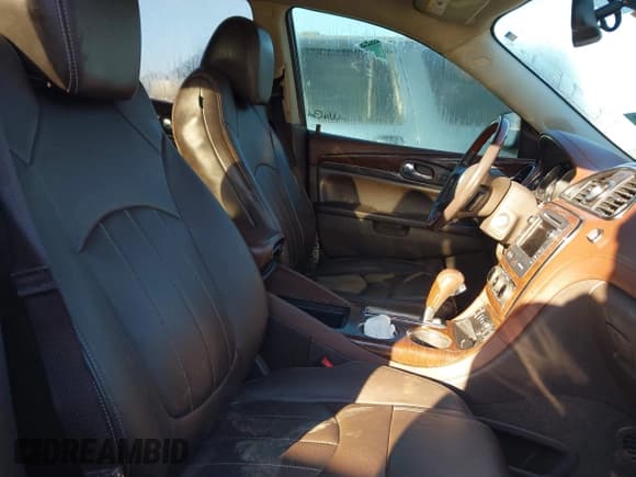 ✅ 2013 Buick Enclave Leather • VIN: 5GAKRCKD4DJ231419 • Lot: 43594659. Wystawiony na IAAI z przebiegiem 153 134 mil. Bezpłatny archiwum sprzedaży aukcyjnych z USA i szczegółowy raport historii pojazdu na DreamBid. Zdjęcie 5.