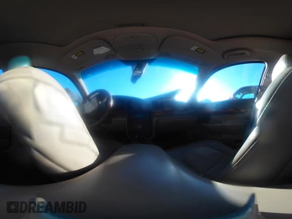 ✅ 2002 Lincoln Continental • VIN: 1LNHM97V12Y699605 • Lot: 41235748. Listed on IAAI with Not provided. Free auction sales archive from the USA and detailed vehicle history report at DreamBid. Image 19.