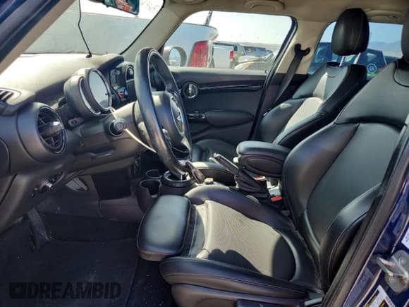 ✅ 2017 MINI Hardtop 4 Door Cooper S • VIN: WMWXU3C57H2D32724 • Лот: 81017475. Опубликован ранее на Copart с пробегом 132 296 миль. Бесплатный доступ к архиву аукционных продаж из США и подробный отчёт об истории автомобиля на DreamBid. Изображение 7.