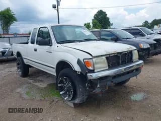 ✅ 1999 Toyota Tacoma • VIN: 4TAWN72N3XZ462616 • Lot: 42613674. Wystawiony na IAAI z przebiegiem Nie podano. Bezpłatny archiwum sprzedaży aukcyjnych z USA i szczegółowy raport historii pojazdu na DreamBid. Zdjęcie 1.