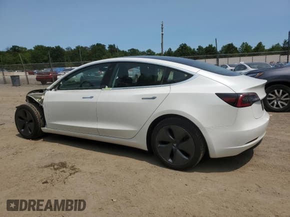 ✅ 2020 Tesla Model 3 Standard Range Plus • VIN: 5YJ3E1EA7LF737711 • Lot: 57308885. Wystawiony na Copart z przebiegiem 62 791 mil. Bezpłatny archiwum sprzedaży aukcyjnych z USA i szczegółowy raport historii pojazdu na DreamBid. Zdjęcie 2.