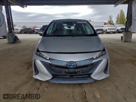 ✅ 2022 Toyota Prius LE • VIN: JTDKAMFP5N3212691 • Лот: 94764725. Опубликован ранее на Copart с пробегом 84 355 миль. Бесплатный доступ к архиву аукционных продаж из США и подробный отчёт об истории автомобиля на DreamBid. Изображение 5.