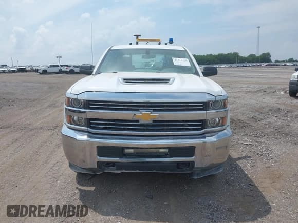 ✅ 2017 Chevrolet Silverado 2500HD Work Truck • VIN: 1GC1KUEY0HF217335 • Lot: 42310735. Listed on IAAI with 107,781 mi. Free auction sales archive from the USA and detailed vehicle history report at DreamBid. Image 12.