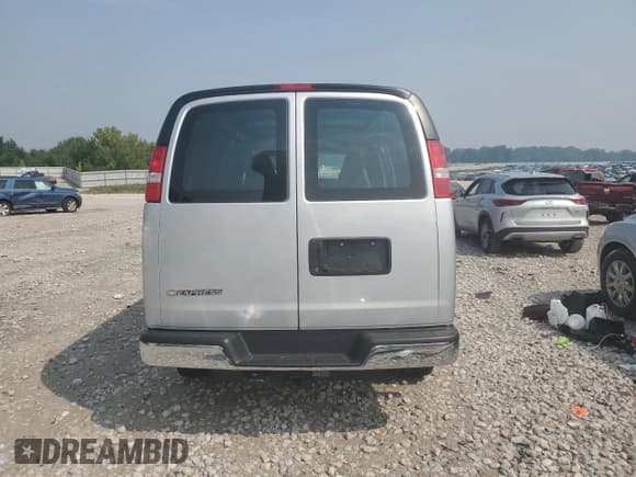 ✅ 2025 Chevrolet Express Cargo • VIN: 1GCWGAFP3S1214316 • Lot: 66820375. Wystawiony na Copart z przebiegiem 512 mil. Bezpłatny archiwum sprzedaży aukcyjnych z USA i szczegółowy raport historii pojazdu na DreamBid. Zdjęcie 6.