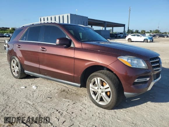 ✅ 2013 Mercedes-Benz M 350 • VIN: 4JGDA5JB8DA135749 • Lot: 82589705. Wystawiony na Copart z przebiegiem 140 332 mil. Bezpłatny archiwum sprzedaży aukcyjnych z USA i szczegółowy raport historii pojazdu na DreamBid. Zdjęcie 4.